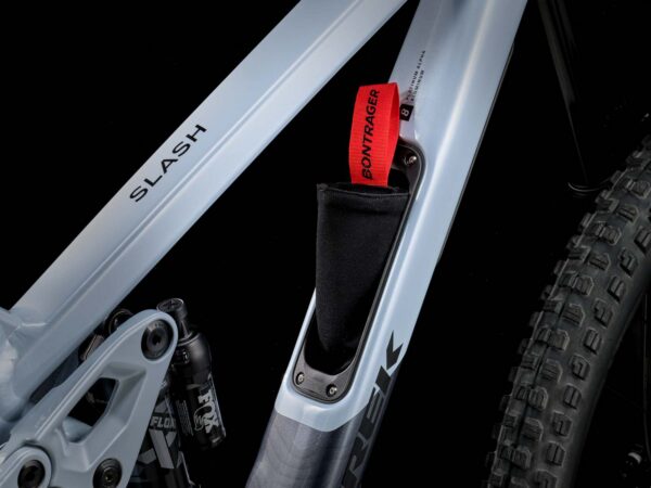 Trek Slash 8 Gen 6 2025-2026 (Plasma Grey Pearl)