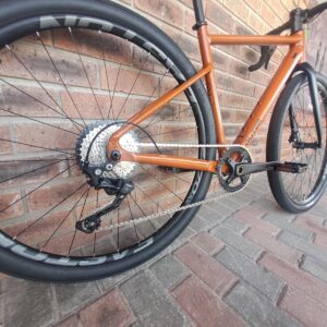Outer Rora gravel bike Shimano GRX 1x10 drivetrain with 42T chainring and 11-42 cassette