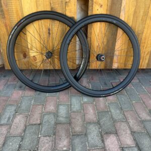 Pre-owned Bontrager Aeolus Elite 35 TLR Disc wheelset with Vittoria Rubino Pro tyres