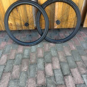 Pre-owned Bontrager Aeolus Elite 35 TLR Disc wheelset with Vittoria Rubino Pro tyres