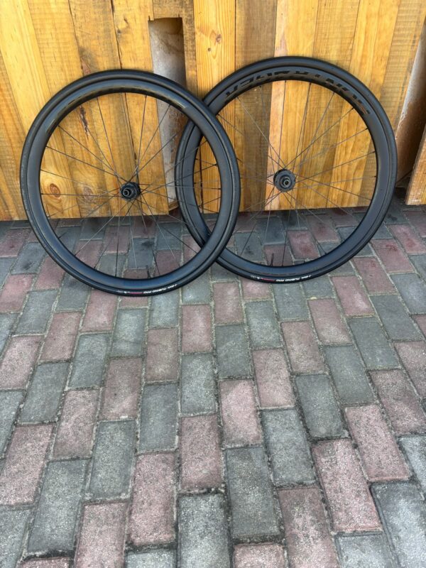 Pre-owned Bontrager Aeolus Elite 35 TLR Disc wheelset with Vittoria Rubino Pro tyres