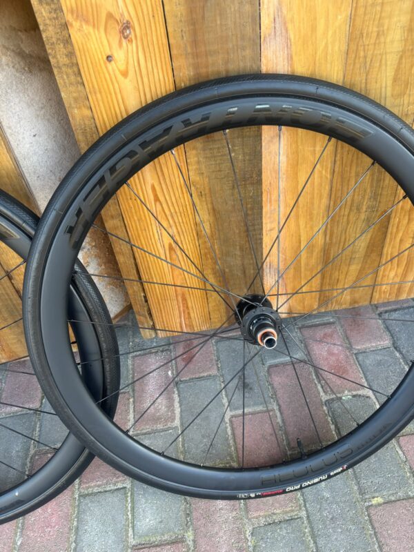 Pre-owned Bontrager Aeolus Elite 35 TLR Disc wheelset with Vittoria Rubino Pro tyres