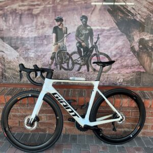 Pre-owned Giant Propel Advanced 1 Medium – non-drive side
