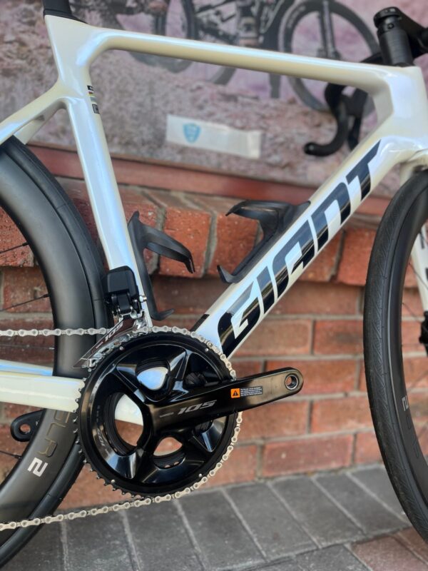 Pre-owned Giant Propel Advanced 1 Medium – frame and Shimano 105 Di2 crankset