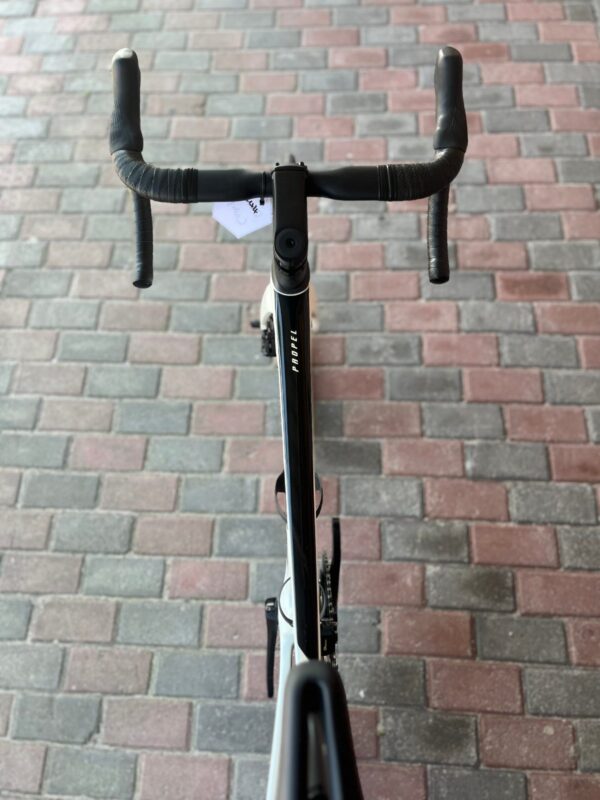 Pre-owned Giant Propel Advanced 1 Medium – cockpit top view