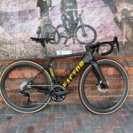 Pre-owned Factor Ostro VAM Gold Medal Ultegra Di2 – drive-side profile