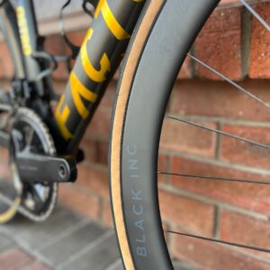 Pre-owned Factor Ostro VAM Gold Medal Ultegra Di2 – down tube and Black Inc rim
