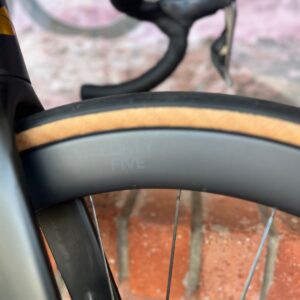 Pre-owned Factor Ostro VAM Gold Medal Ultegra Di2 – Black Inc Forty Five rim detail