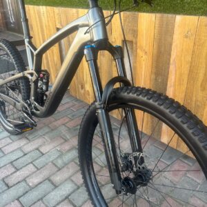 Pre-owned Trek Fuel EX 8 Fox Rhythm 36 fork and front wheel
